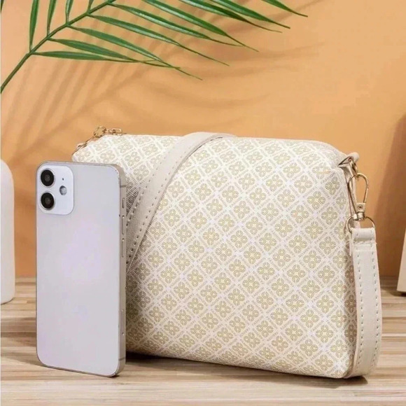 ⚠️Clearance Small White Patterned Shoulder / Crossbody Bag - Picture 2 of 4